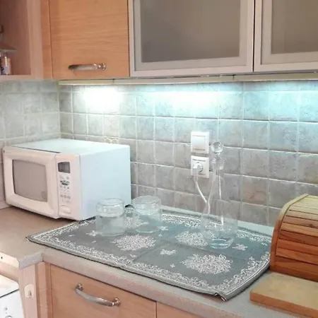 Chrisevgeni With Elevator بيت للعطل