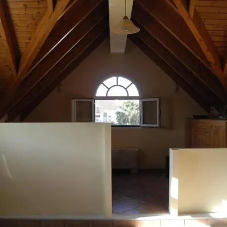 Chrisevgeni With Elevator بيت للعطل *