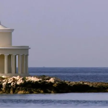 بيت للعطل Chrisevgeni With Elevator *