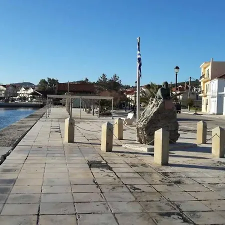 Chrisevgeni With Elevator Prázdninový dům *